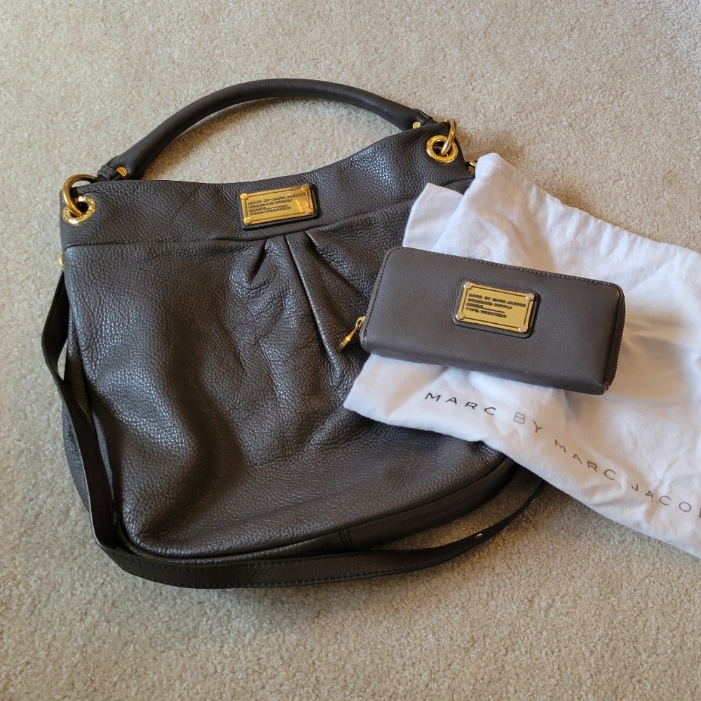 Marc by Marc Jacobs Pebbled Leather Hobo Bag in Dark Gray with Wallet